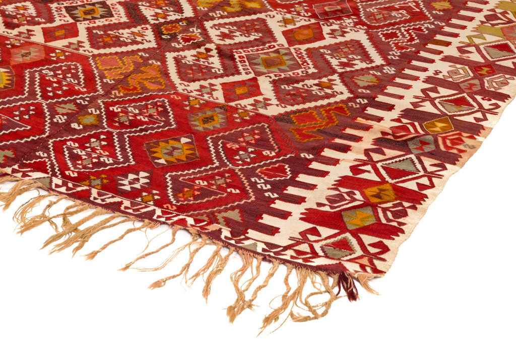 A Brief History of Persian Rugs and Kilims