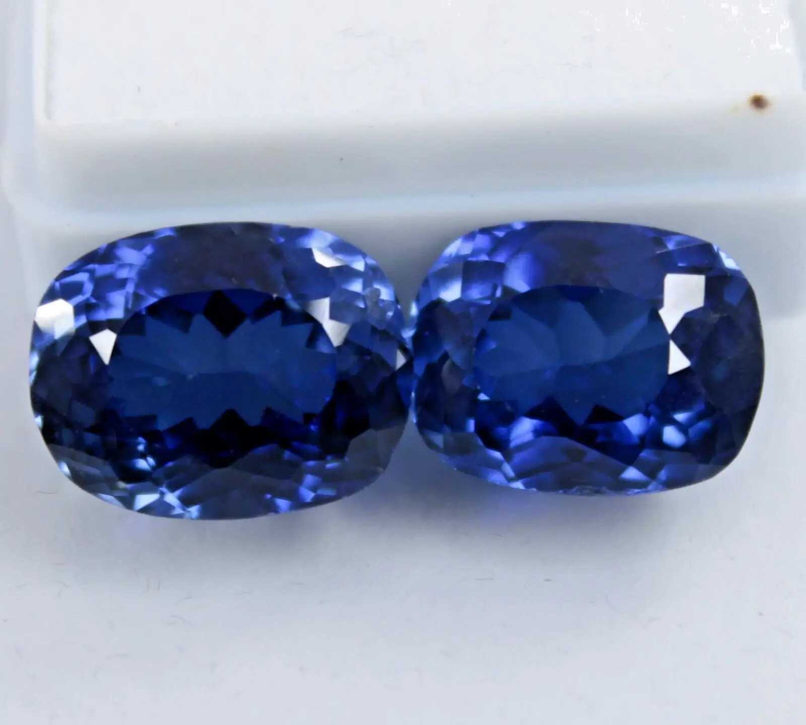 17.50 Ct Natural Kashmiri Blue Sapphire Cushion Certified Loose Gemstone Pair ABC Jewelery