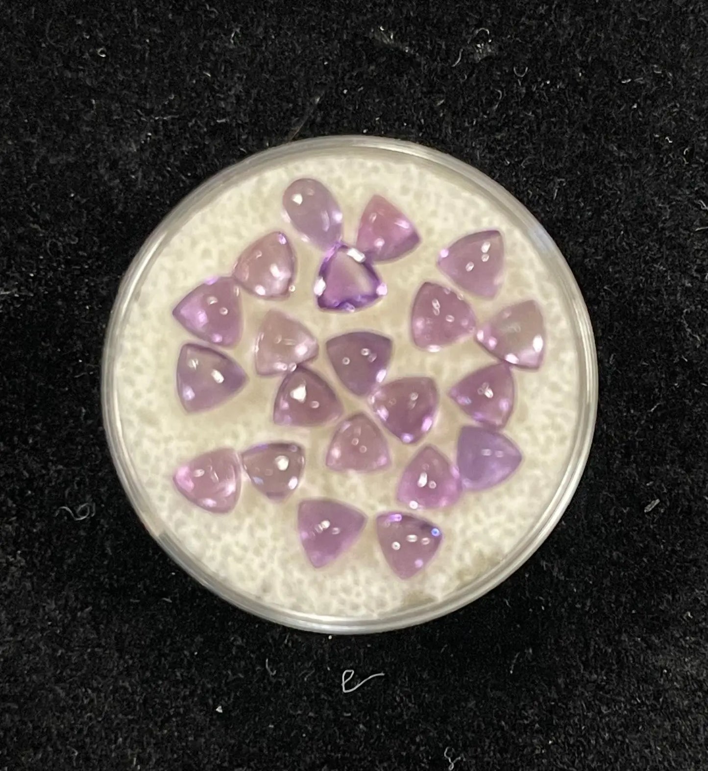 AAA+ Certified 20 Pieces, L. Purple Amethyst Hearts(Trillion Cab) Shaped Brazil Gemstone Weight 5.35Ct. Size 3.8 mm. ABC Jewelries