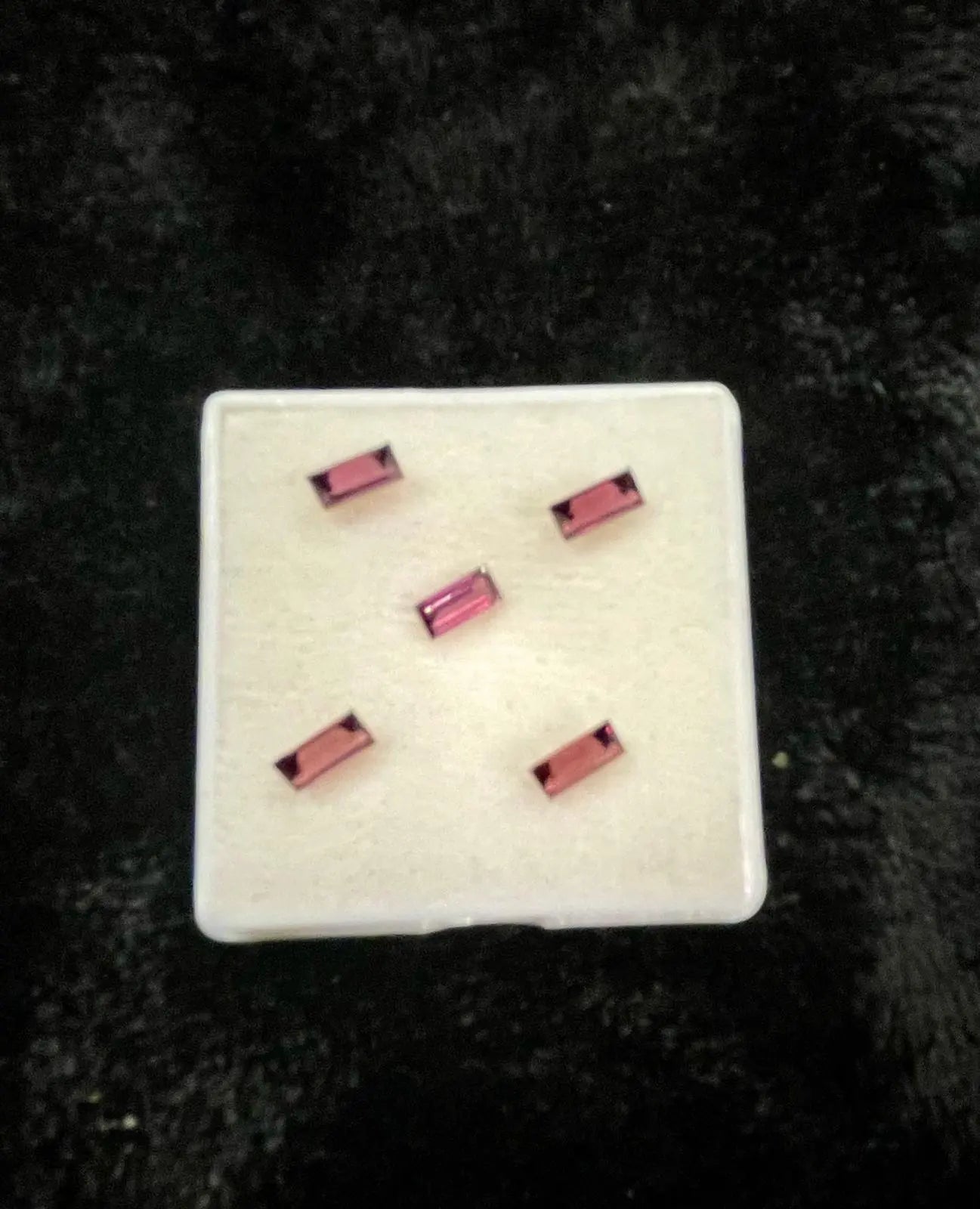 AAA+ Certified Natural African 5 Pieces Rhodolite Garnet / Raspberry-Red Rectangle Shaped Emerald Cut Gemstone, Weight: 3.7 ct, Size 4x6 ABC Jewelries