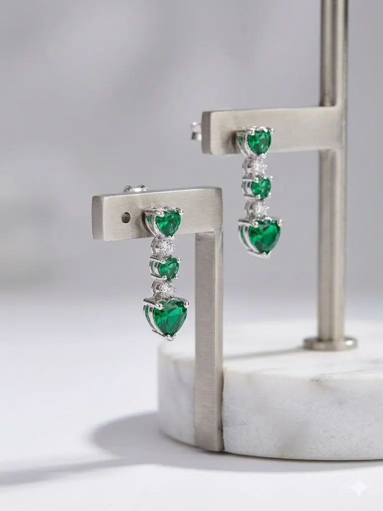 AAA+ Certified, Quality Silver - 925, Weight 4.gm, Gem AAA Cubic Zirconia, ABC-ED249