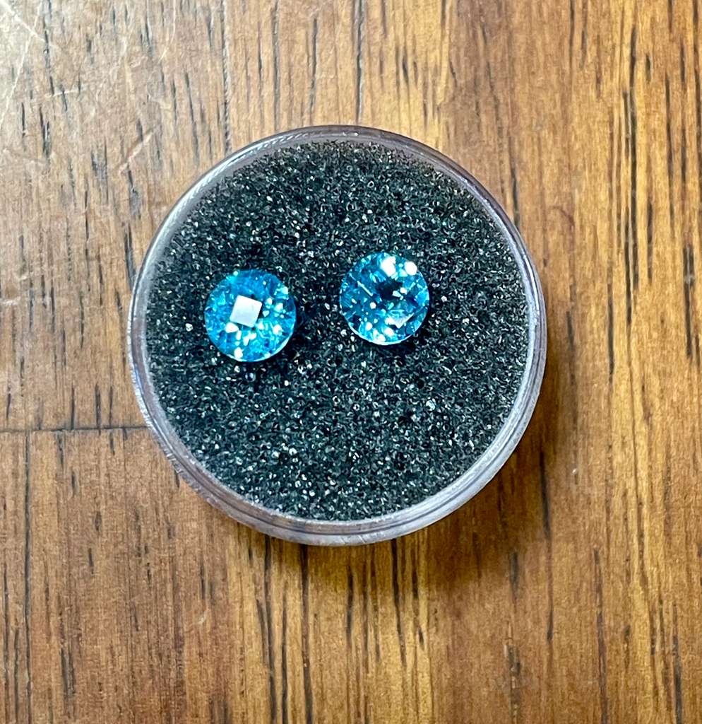 AAA+ Natural Gemstones (2.40 Carats 2 Pieces), Aqua Blue Color with Indian Garnet ABC Jewelries