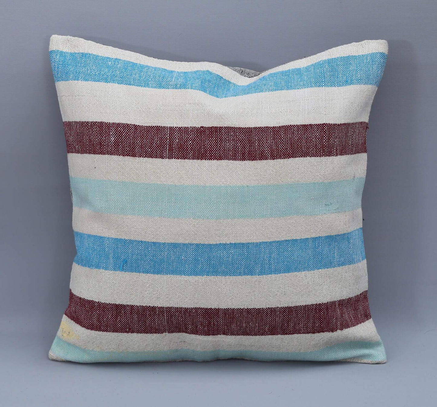 RC 27269 1 BEIGE PILLOWS