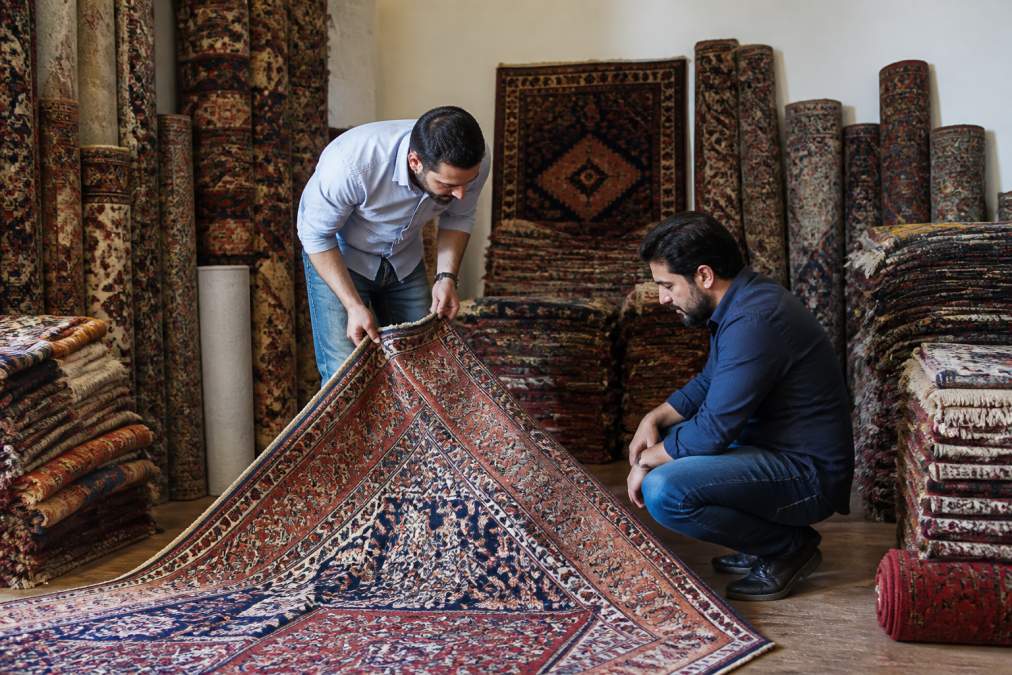 How to Source Wholesale Artisanal Rugs: A Complete Guide