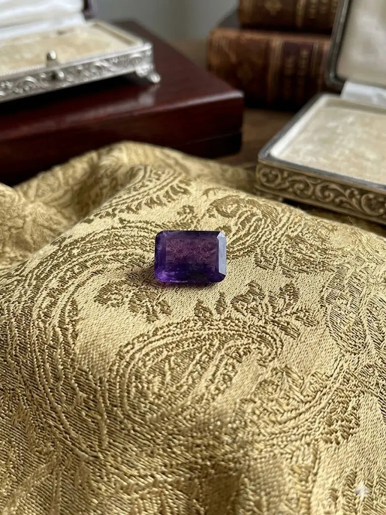 AAA+ Certified Quality Natural Amythest, Square Shaped, Blue Purple- Transparent Colored, Weight 6.45Ct.,Gravity 2.63-2.68 Refractive Index 1.544-1.553 GemKKG-12-088995