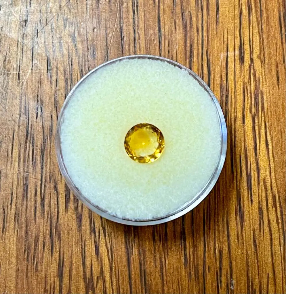 AAA+ Natural Gemstones (0.94 Carats), ⁠Light Orange Color with Brazilian Citrine ABC Jewelries