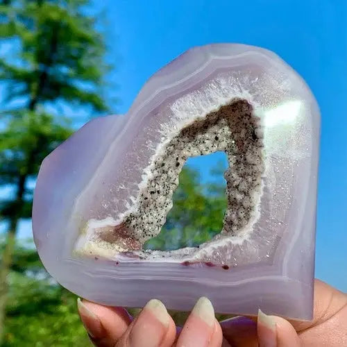 AAA+ Quality 134G Natural Agate Crystal Cave Hand-Carved Heart-Shaped Crystal Gem Healing ABC Jewelery