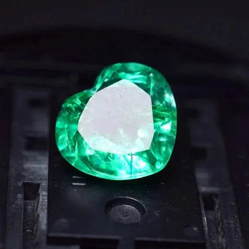AAA+ Quality 9.50 Ct Natural Emerald Green Heart Cut Loose Gemstone ABC Jewelery