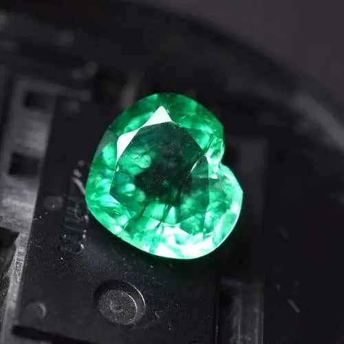 AAA+ Quality 9.50 Ct Natural Emerald Green Heart Cut Loose Gemstone ABC Jewelery