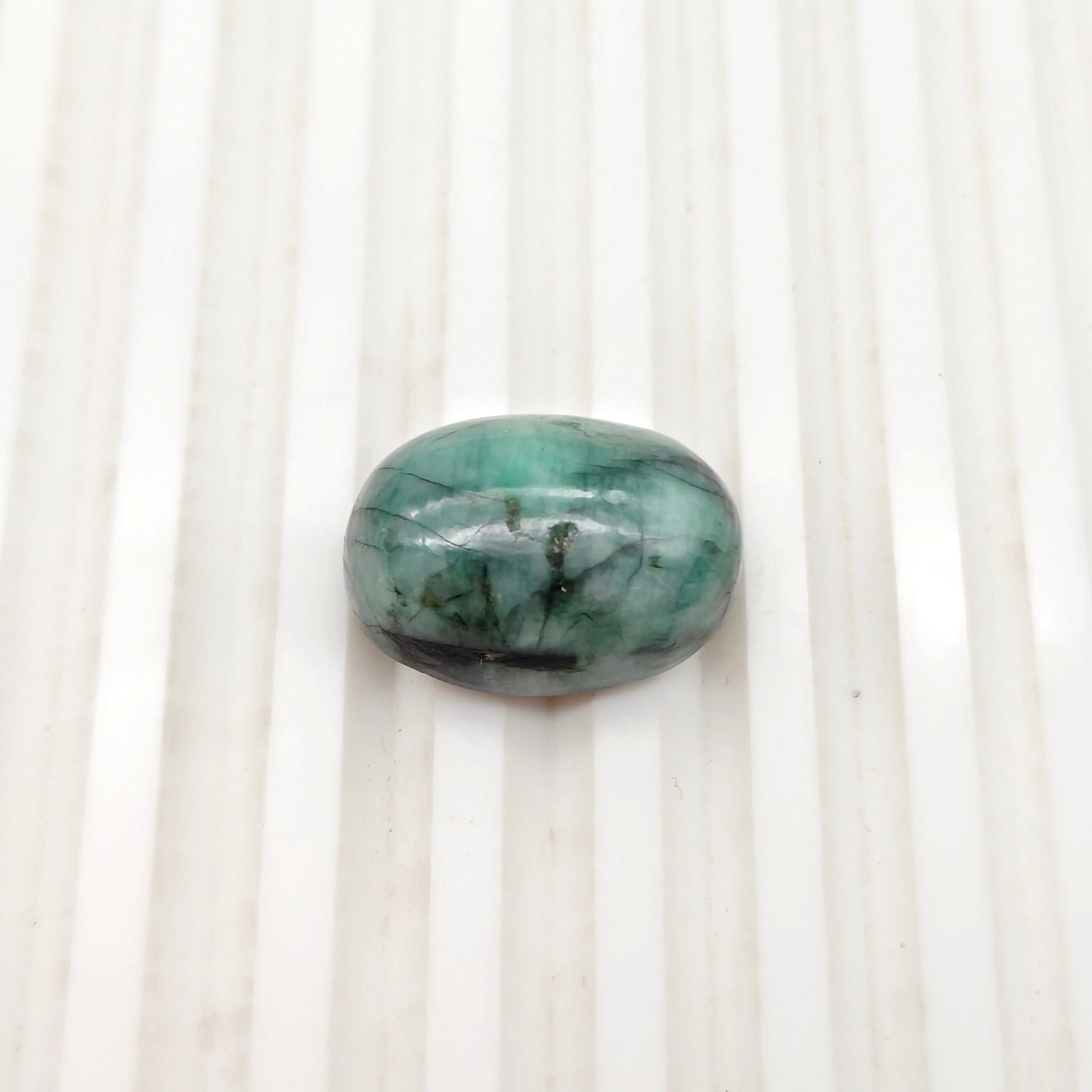 A+ Quality OVAL CABOCHON NATURAL EMERALD, GREEN COLORED, INDIAN GEMSTONE, WEIGHT 25.15 CTS