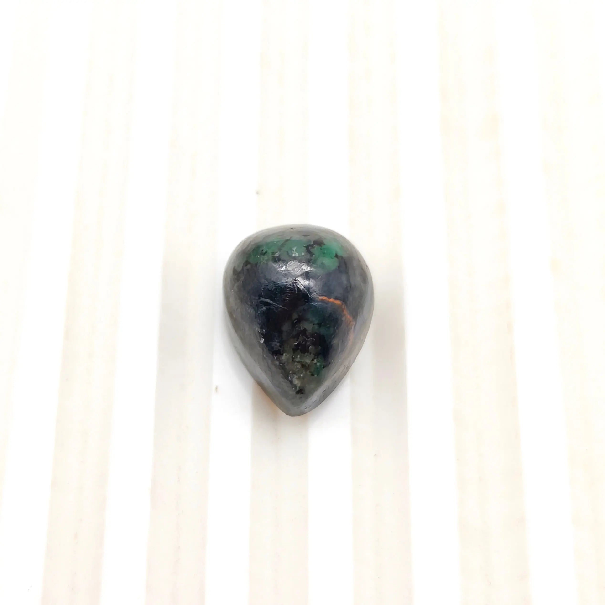 A+ Quality PEAR CABOCHON NATURAL EMERALD, GREEN COLORED, INDIAN GEMSTONE, WEIGHT 15.4 CTS