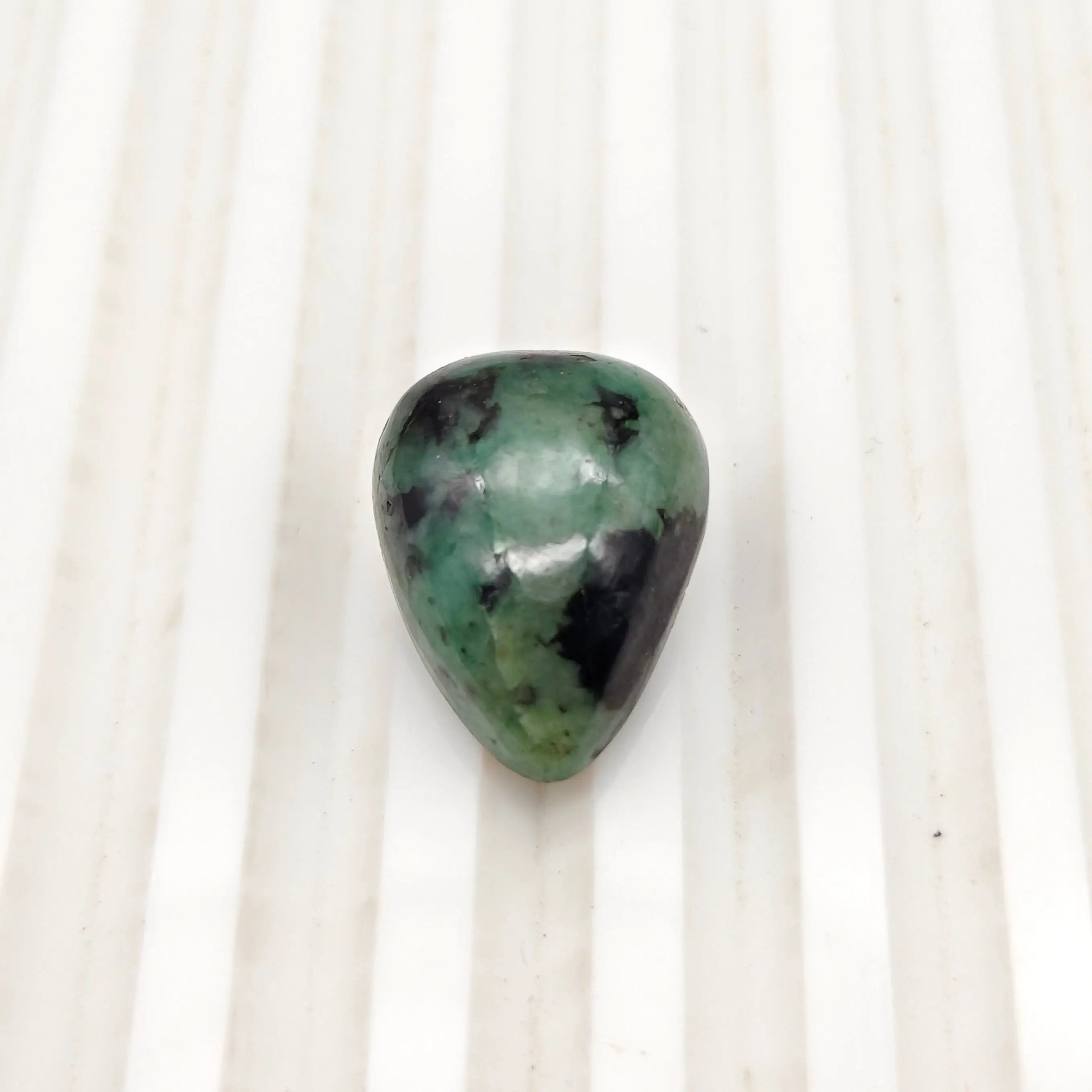 A+ Quality PEAR CABOCHON NATURAL EMERALD, GREEN COLORED, INDIAN GEMSTONE, WEIGHT 16.5 CTS