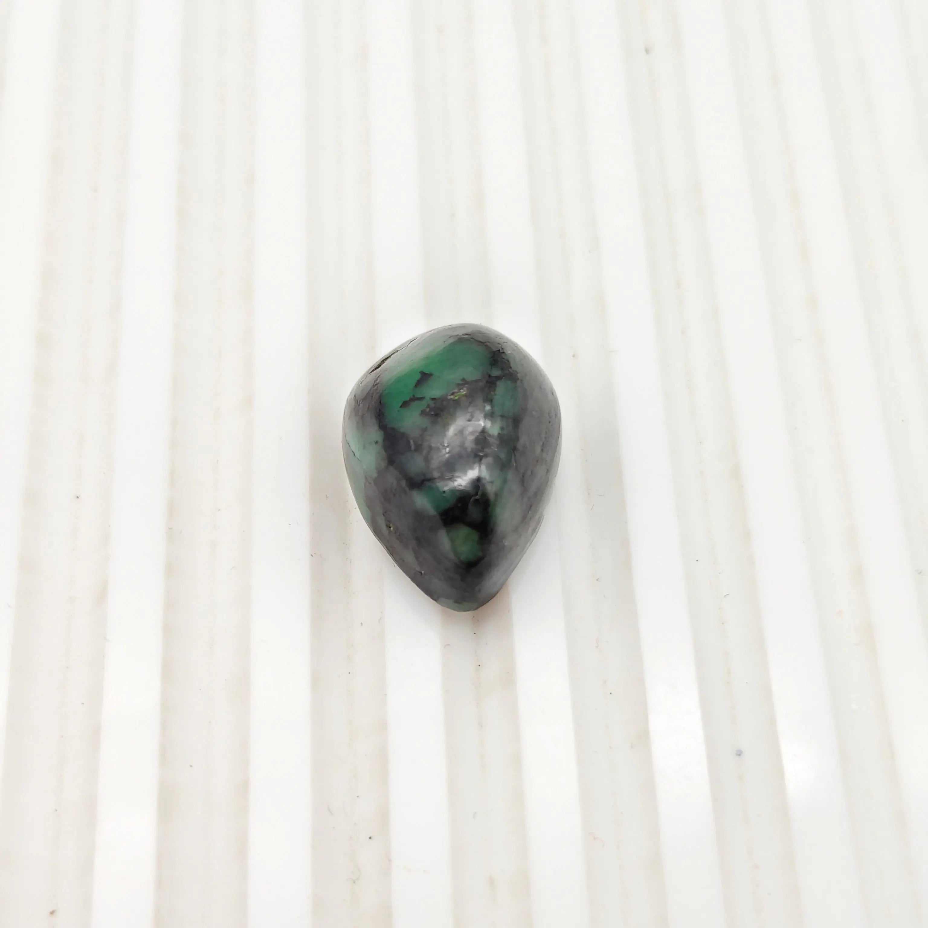 A+ Quality PEAR CABOCHON NATURAL EMERALD, GREEN COLORED, INDIAN GEMSTONE, WEIGHT 20.65 CTS