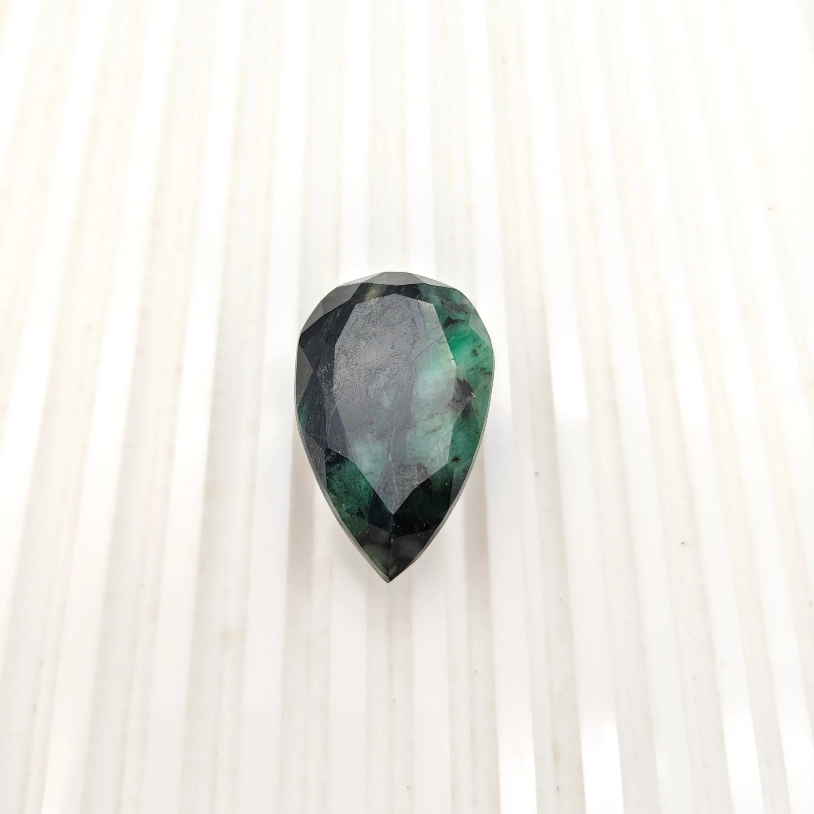 A++ Quality PEAR MIXED NATURAL EMERALD, GREEN COLORED, INDIAN GEMSTONE, WEIGHT 61 CTS