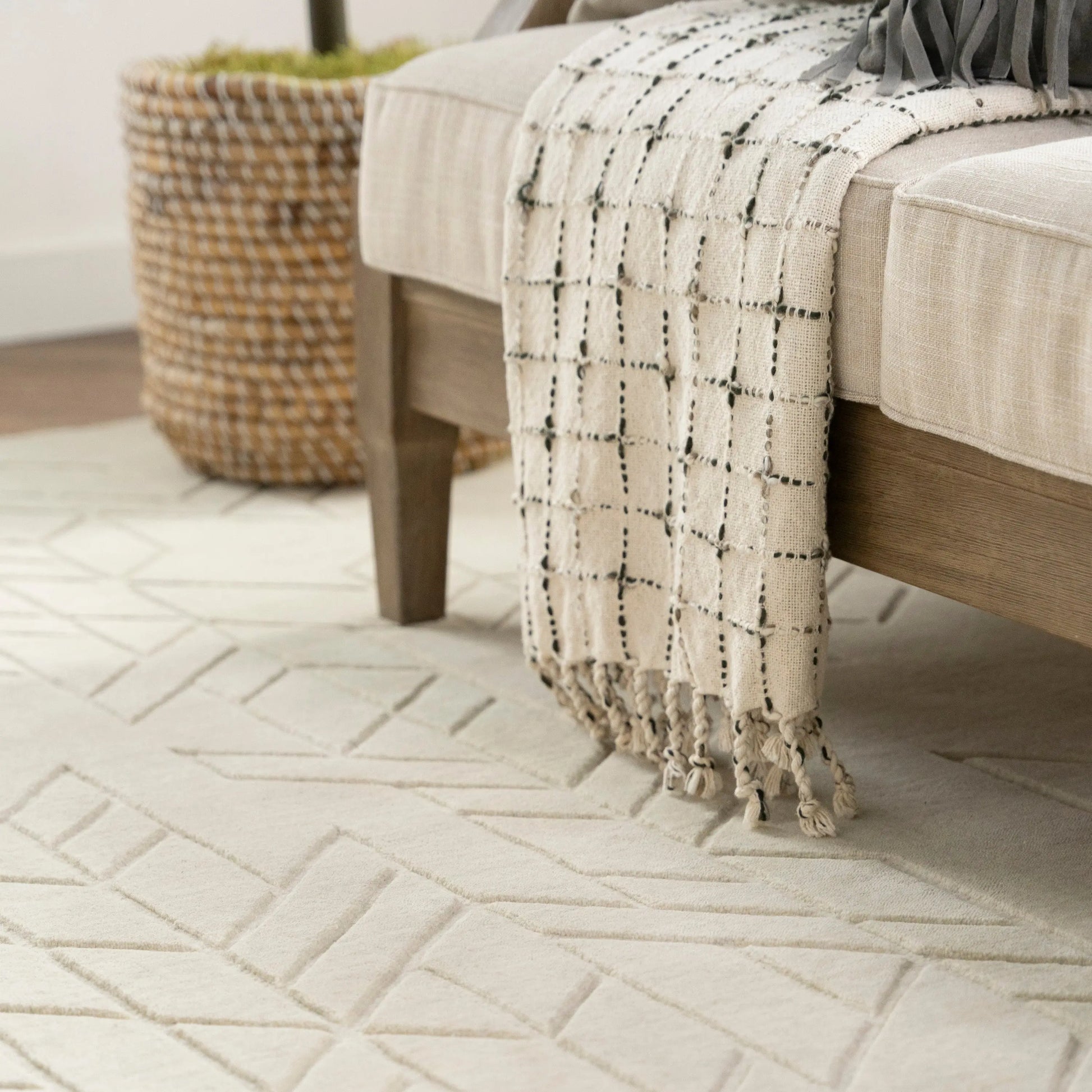 Alessia ALE01 Nourison Home