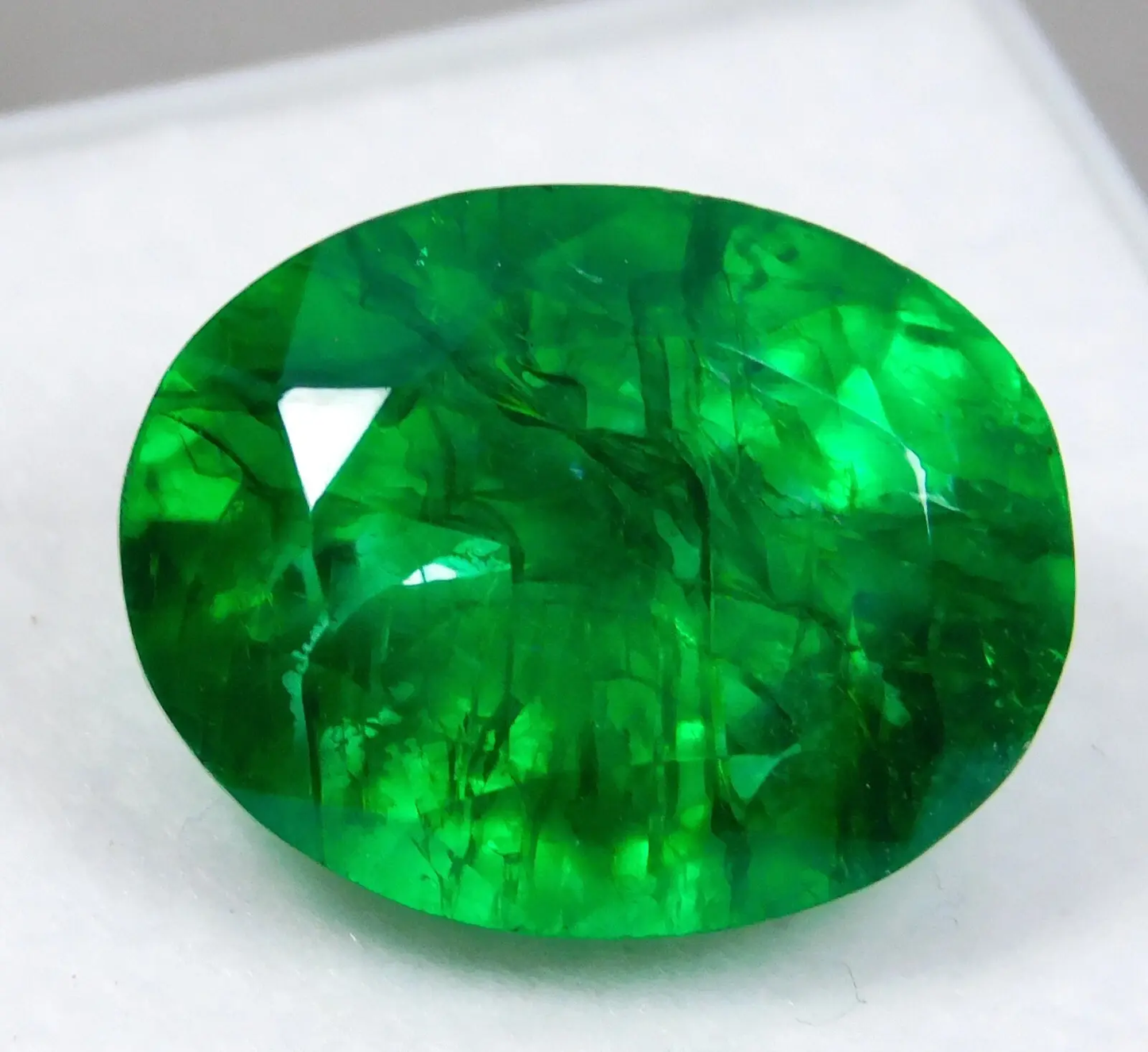 Certified Natural Colombian Green Emerald 10.25 Ct Oval Cut Loose Gemstone ABC Jewelery