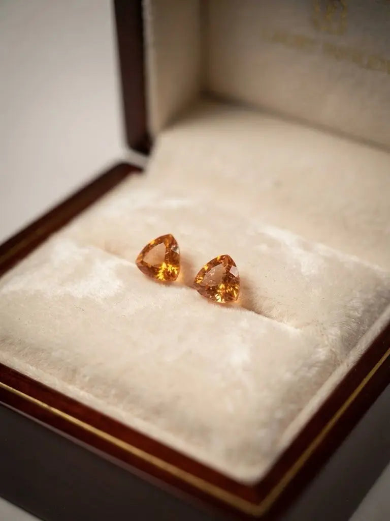 Natural Quality 2 Gold Fine Sapphire Gemstones From Ceylon / Sir Lanka, Dimension 4x6 mm, Weight 1.41 CT, Shape Trillion cut, GEM-ABC-287