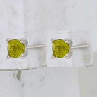 Sterling Silver Rhodium-plated Round 5mm Peridot Post Earrings