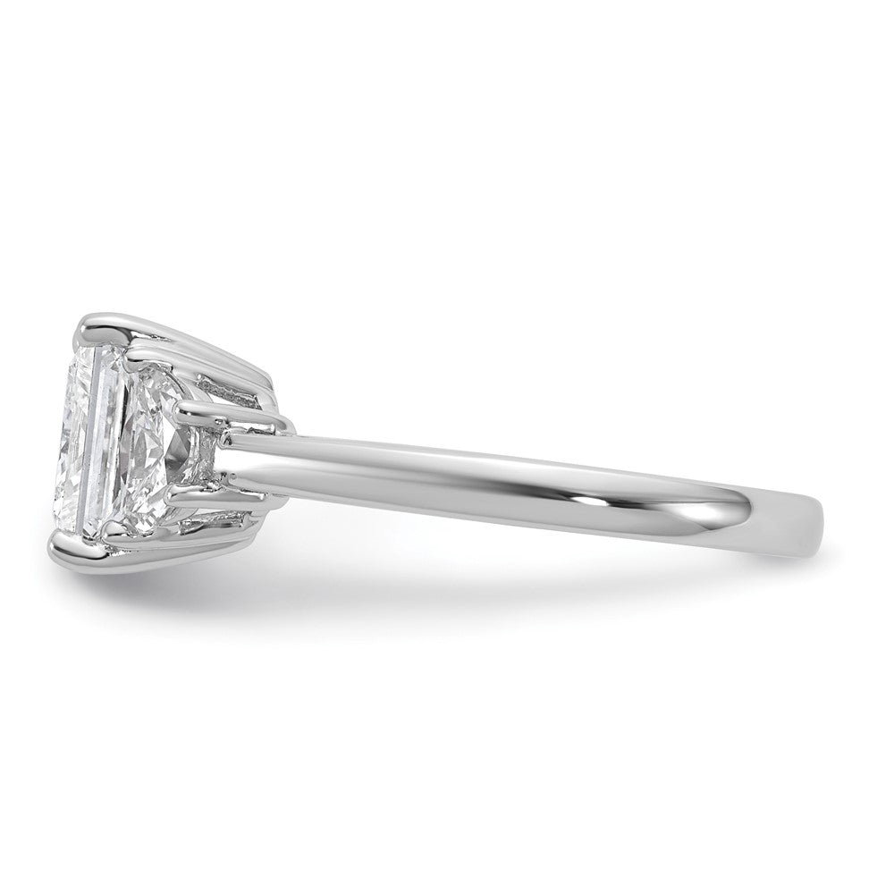 14kw 2 1/2ct Cert Lab Grown Dia VS+ F+ Princess&1/2 Moon Comp Eng Ring