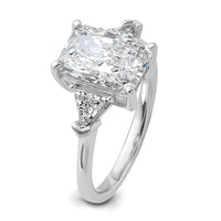 14kw 5/8ct Lab Grown Dia VS/SI+ G+ Triangle 2 1/2ct Radiant Semi Eng Ring