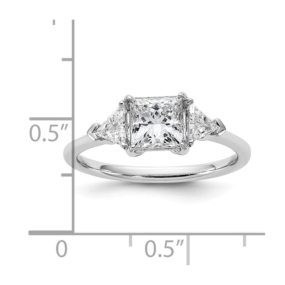 14kw 1 1/2ct Cert Lab Grown Dia VS/SI+ G+ Princess/Trillion Comp Eng Ring