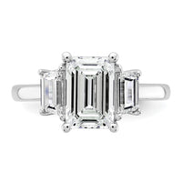 14kw 3 1/3ct Cert Lab Grown Diamond VS+ F+ Emerald&Trapezoid Eng Ring