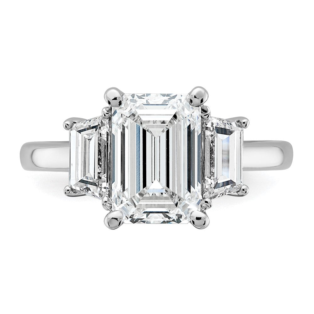 14kw 4ct Lab Grown Diamond VS+ F+ Emerald&Trapezoid Eng Ring