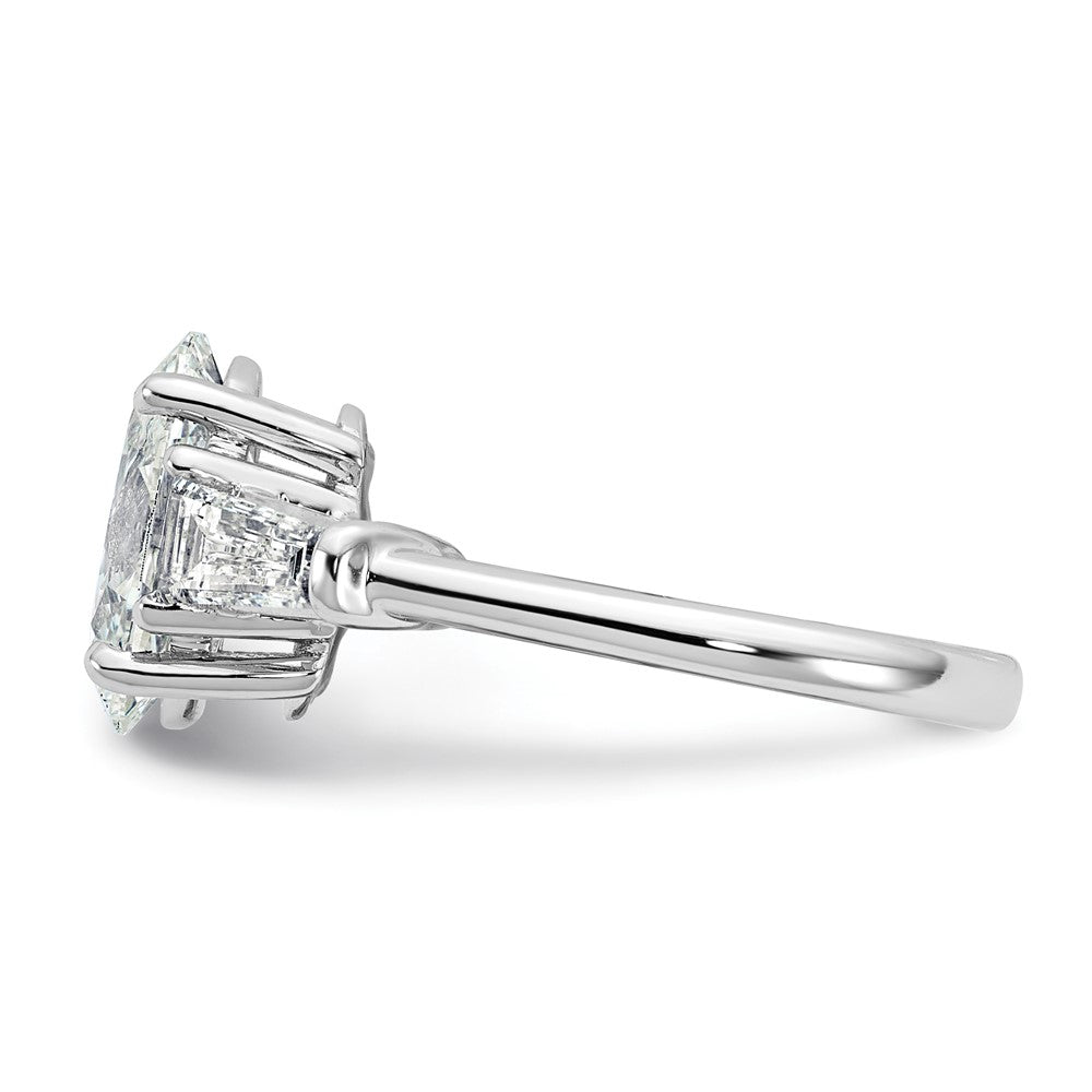 14kw 3 1/5ct Cert Lab Grown Dia VS+ F+ Oval/Baguette Comp 3 Stone Eng Ring