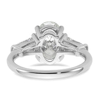 14kw 3 1/5ct Cert Lab Grown Dia VS+ F+ Oval/Baguette Comp 3 Stone Eng Ring