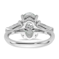 14kw 3 3/4ct Cert Lab Grown Dia VS+ F+ Oval/Baguette Comp 3 Stone Eng Ring