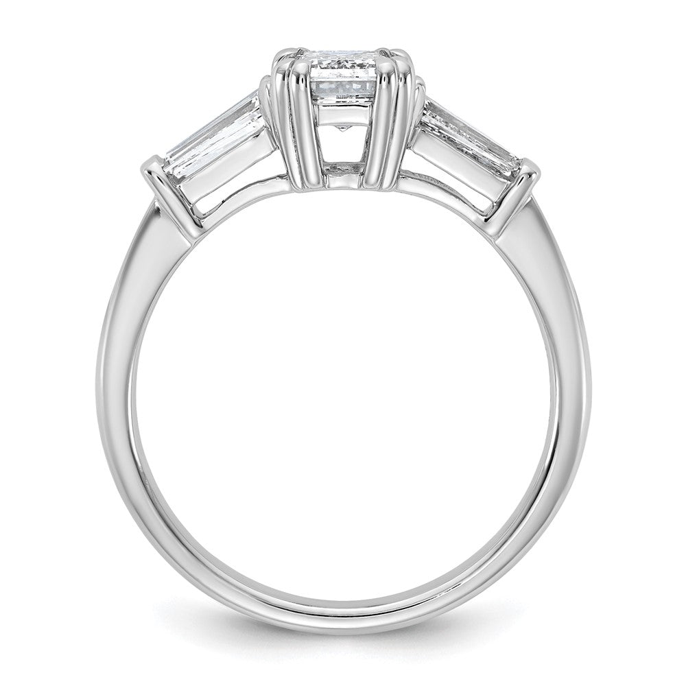 14kw 1 1/2ct Lab Grown Dia VS+ F+ Emerald&Tapered Baguette Eng Ring