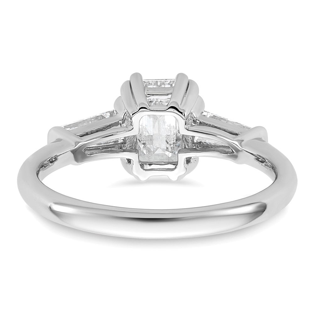 14kw 1 1/2ct Cert Lab Grown Dia VS+ F+ Emerald&Tapered Baguette Eng Ring