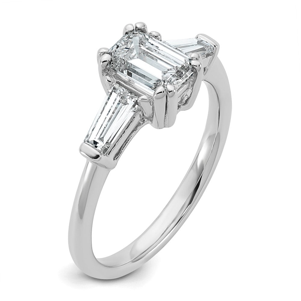 14kw 1 1/2ct Cert Lab Grown Dia VS+ F+ Emerald&Tapered Baguette Eng Ring
