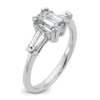 14kw 1 1/2ct Cert Lab Grown Dia VS+ F+ Emerald&Tapered Baguette Eng Ring