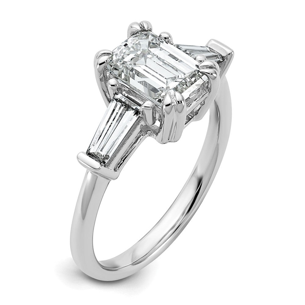 14kw 1 3/4ct Cert Lab Grown Dia VS+ F+ Emerald&Tapered Baguette Eng Ring