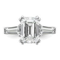14kw 3 3/4ct Cert Lab Grown Dia VS+ F+ Emerald&Tapered Baguette Eng Ring