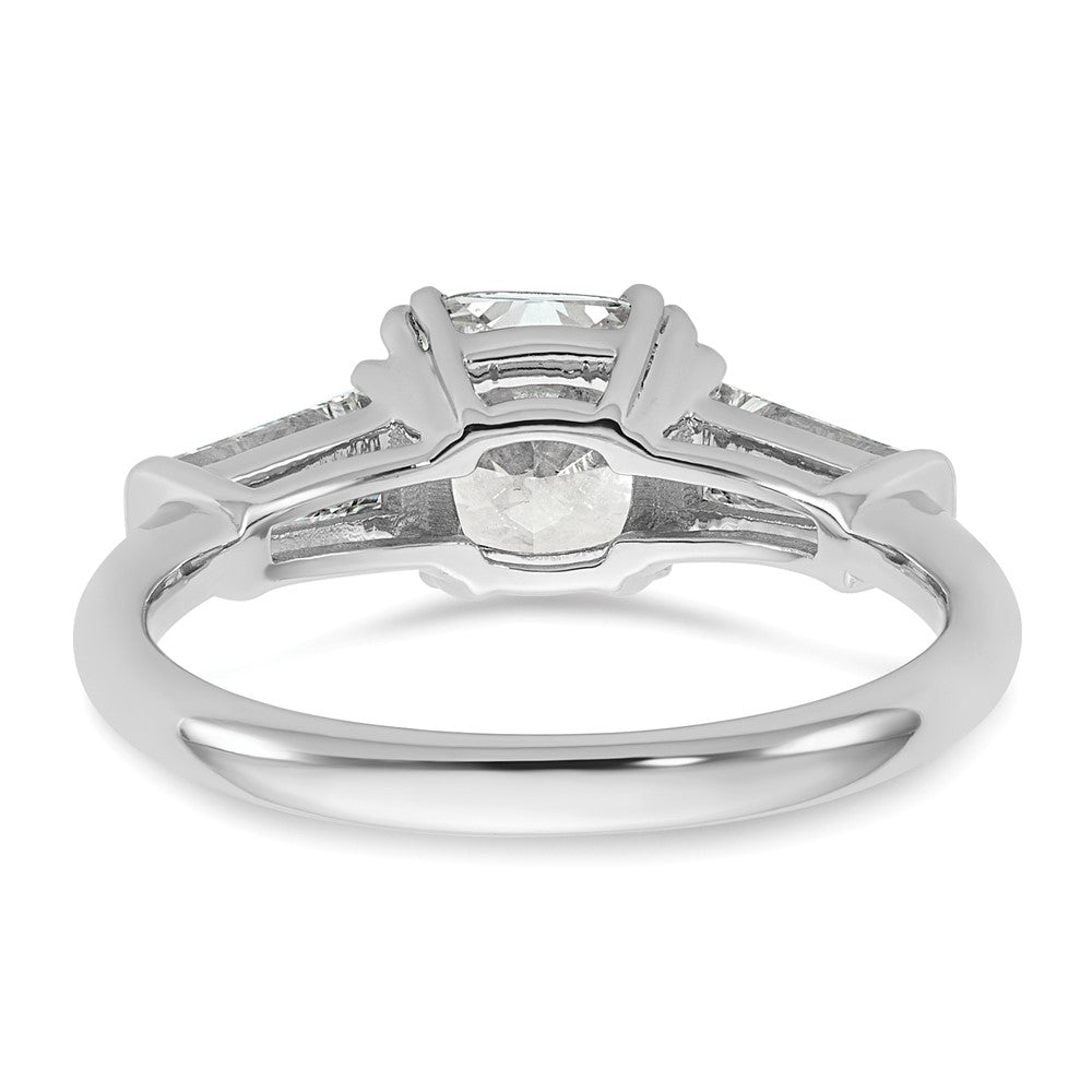 14kw 2ct Lab Grown Diamond VS+ F+ Cushion&Baguette Comp Eng Ring