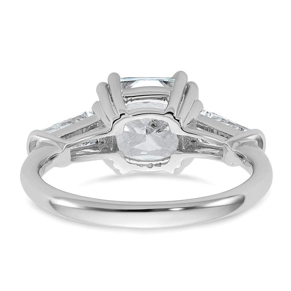 14kw 3 1/5ct Lab Grown Dia VS+ F+ Cushion&Baguette Comp Eng Ring