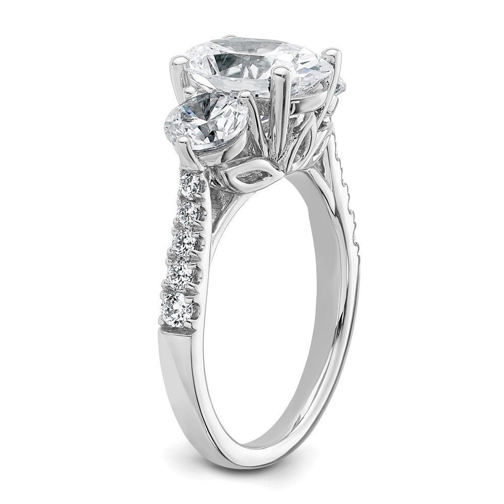 14kw 3 1/4ct Cert Lab Grown Dia VS+ F+ Oval&Round Comp 3 Stone Eng Ring