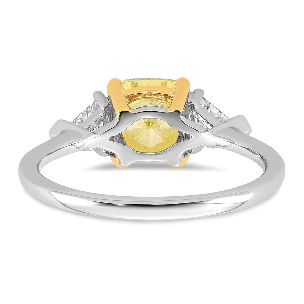 14ktt Lab Grown Dia. Cushion VS+ Cert. Vivid Yellow & Trillion VS+ F+ Ring