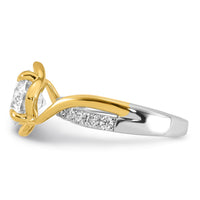 14ktt Certified Round Center Lab Grown Diamond VS+ F+ Ring