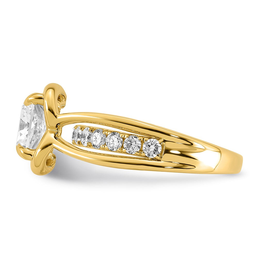 14ky Certified Cushion Center Lab Grown Diamond VS+ F+ Ring