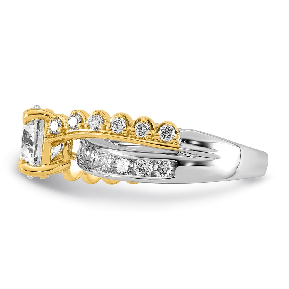 14ktt Certified Round Center Lab Grown Diamond VS+ F+ Ring