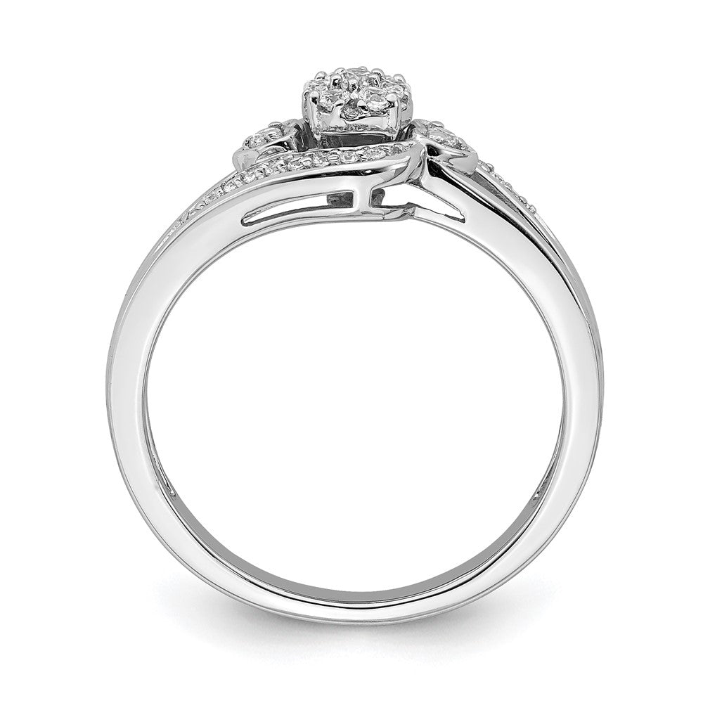 10kw 1/5ct Lab Grown Diamond VS/SI+ G+ Complete Cluster Eng Ring