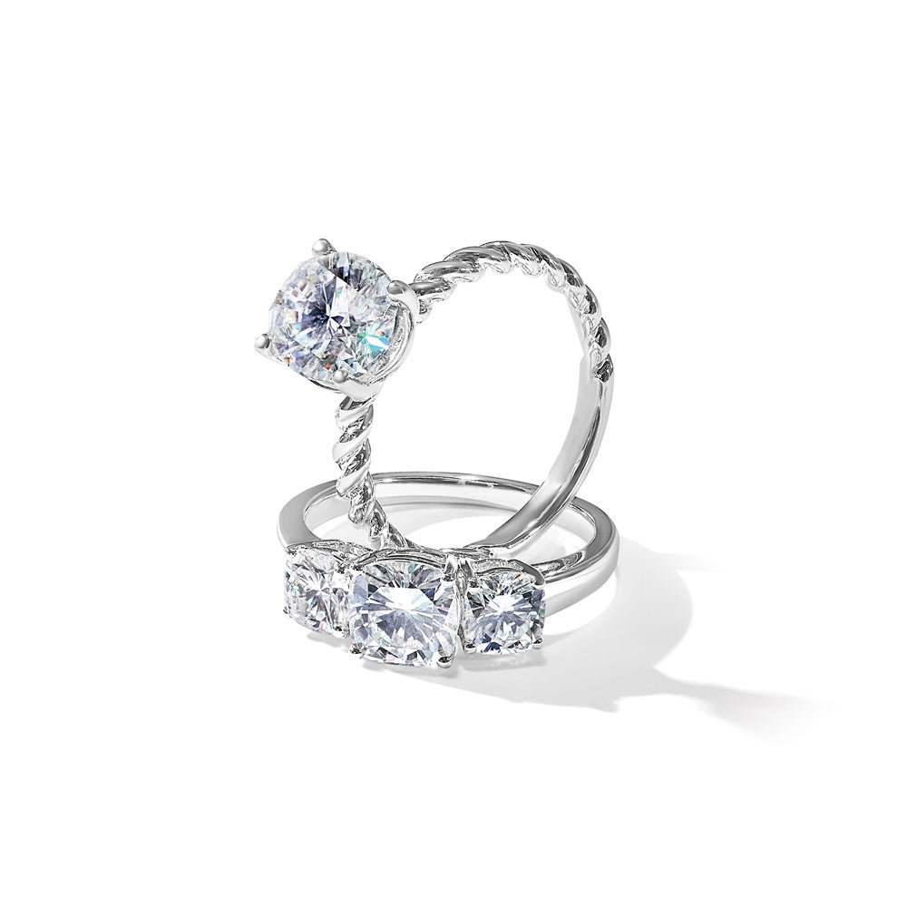 14kw 2 1/3ct Cert Lab Grown Diamond VS+ F+ Cushion Comp 3 Stone Eng Ring