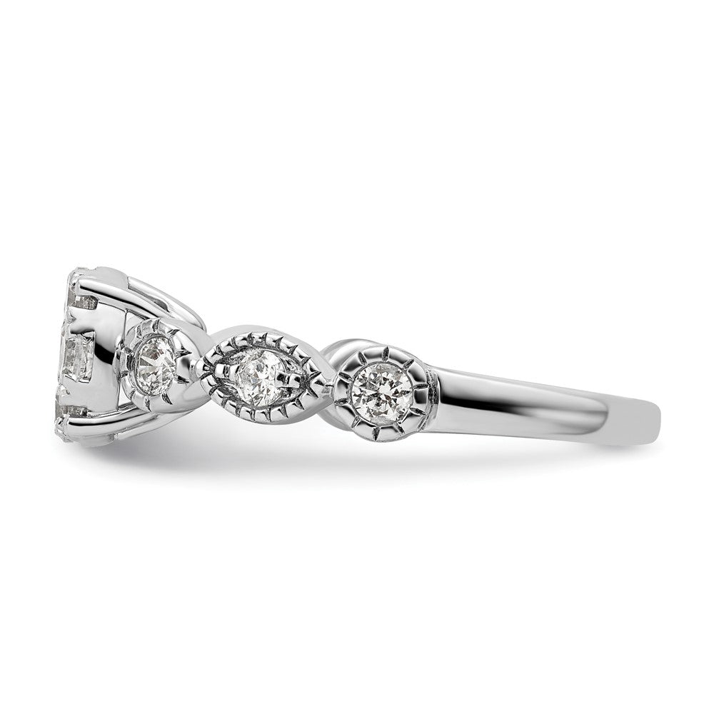 14kw 3/4ct Lab Grown Diamond VS/SI+ G+ Complete Cluster Eng Ring
